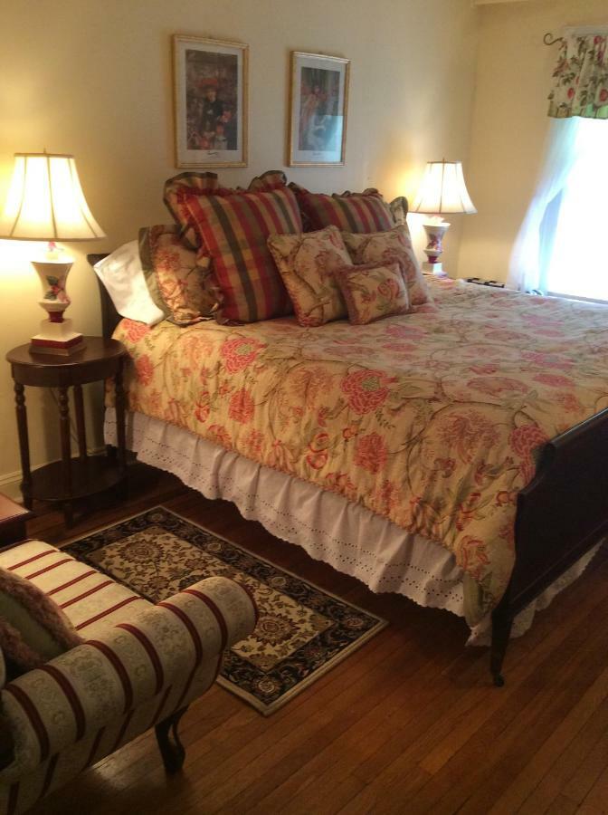 The Red Hook Country Inn, An "Old Rhinebeck" Bed & Breakfast Εξωτερικό φωτογραφία