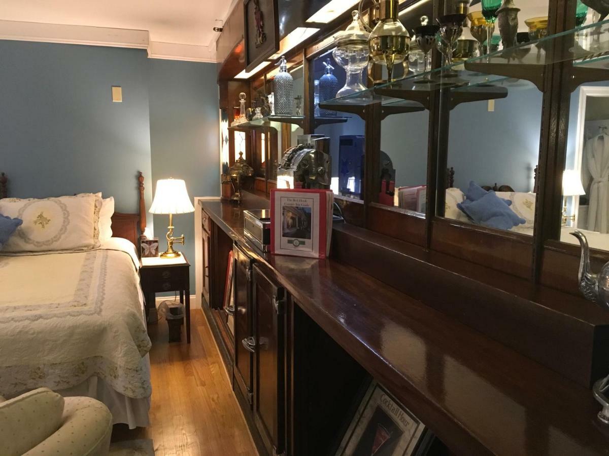 The Red Hook Country Inn, An "Old Rhinebeck" Bed & Breakfast Εξωτερικό φωτογραφία