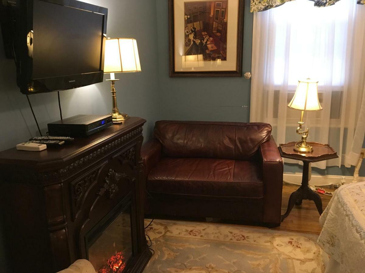 The Red Hook Country Inn, An "Old Rhinebeck" Bed & Breakfast Εξωτερικό φωτογραφία