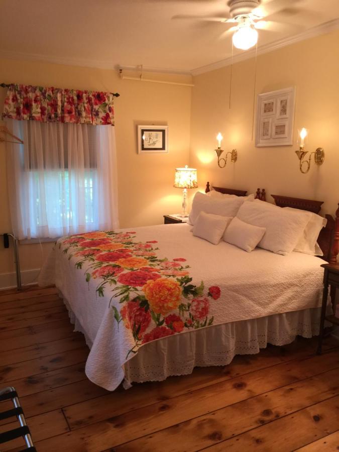 The Red Hook Country Inn, An "Old Rhinebeck" Bed & Breakfast Εξωτερικό φωτογραφία