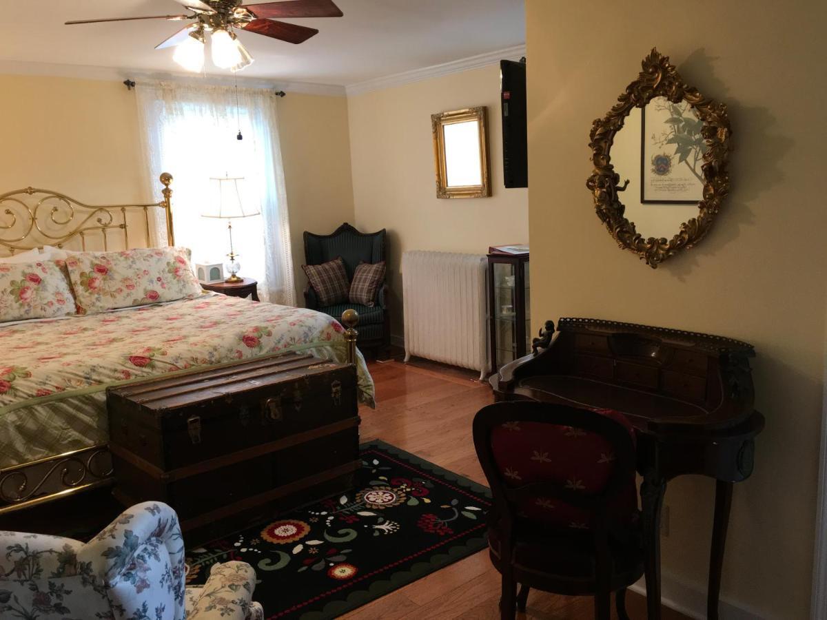 The Red Hook Country Inn, An "Old Rhinebeck" Bed & Breakfast Εξωτερικό φωτογραφία